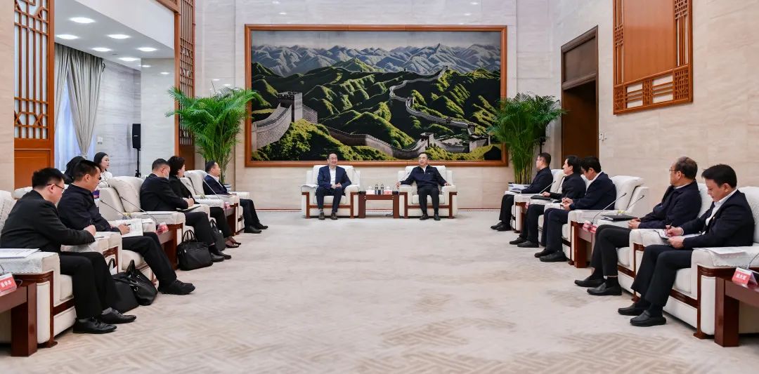 4，26會(huì)見 df8a9bca2a5d96592a22791dc1068a2.jpg